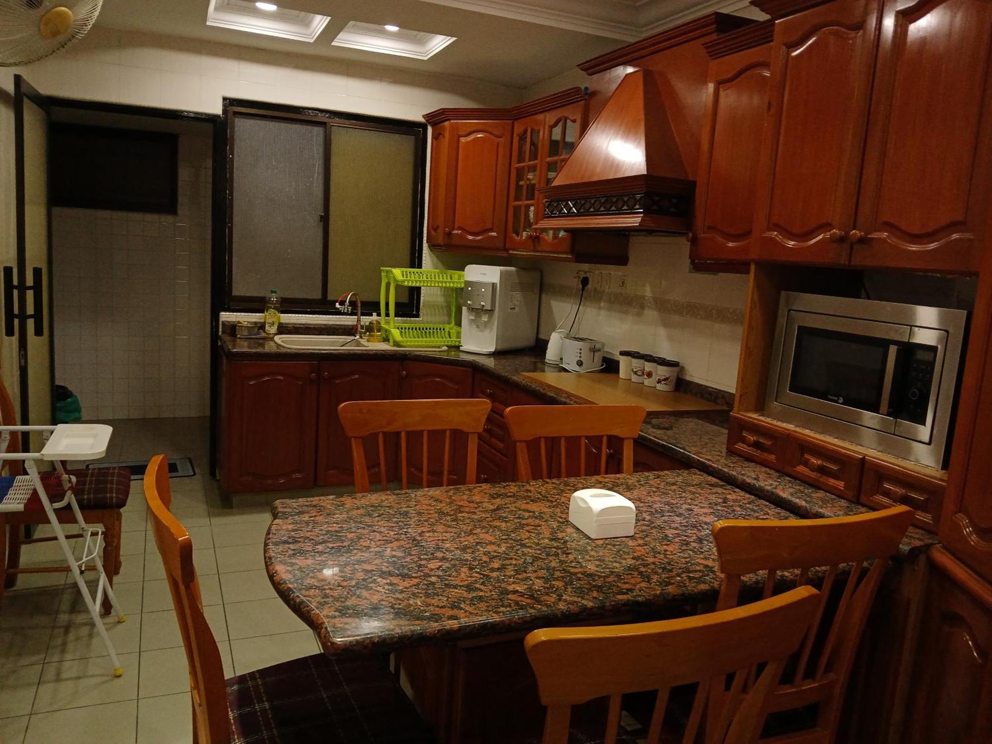 Holiday home Jacks For 16pax N Close To Jonkers Street