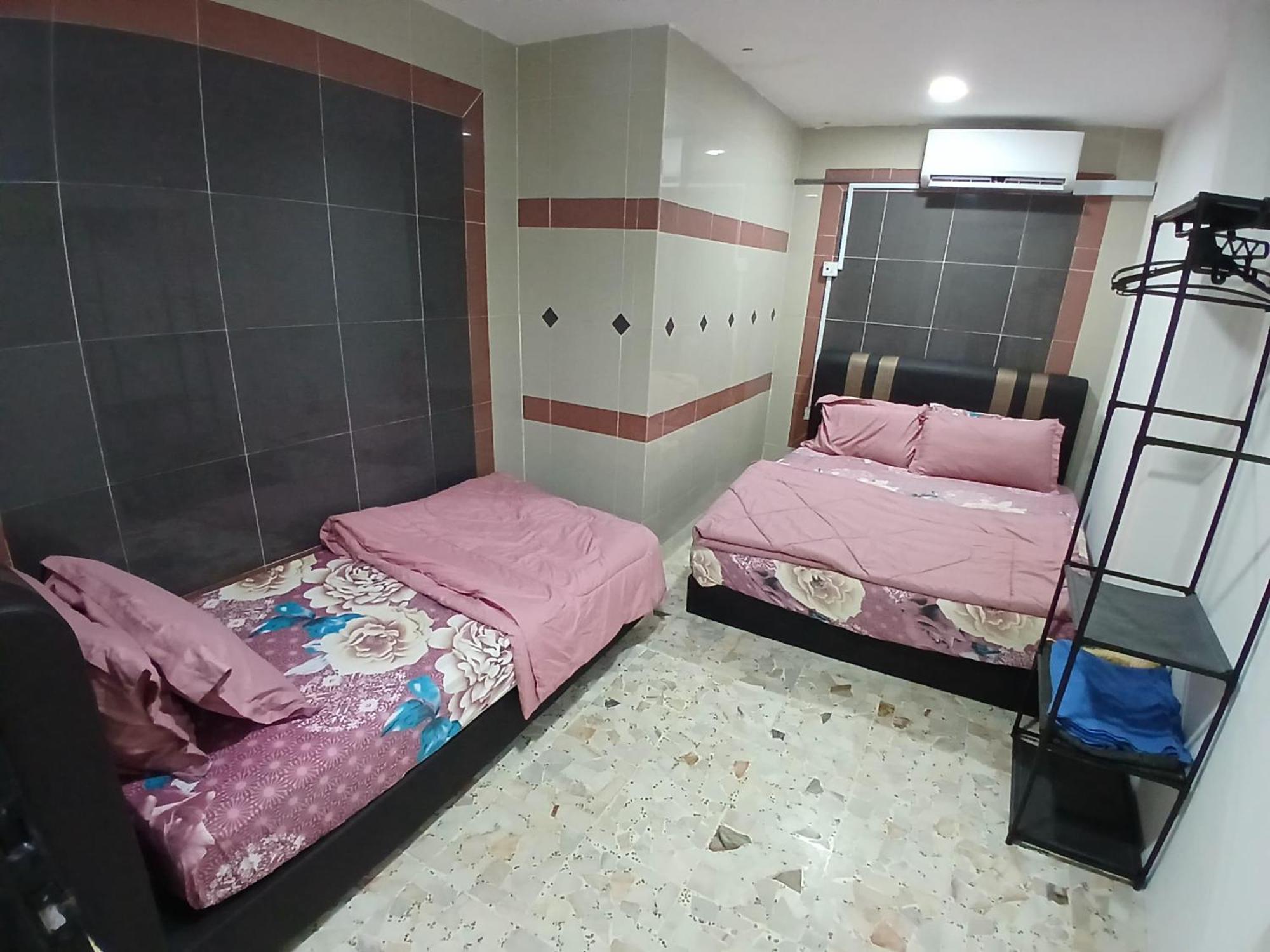 Jacks For 16pax N Close To Jonkers Street Holiday home Malacca